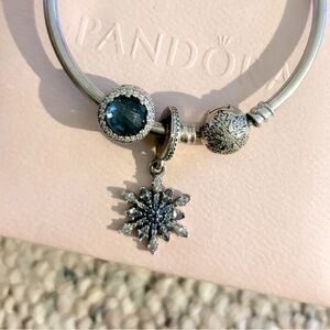 [Authentic] Pandora Snowflake Charm Bangle Silver